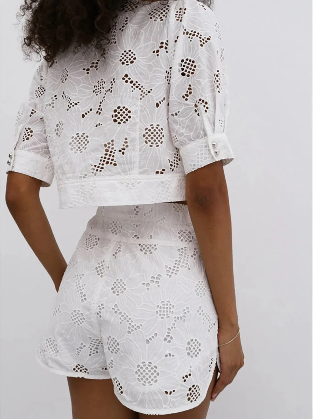 Commense Multi-Button Embroidery Shorts Set Size XS NWT